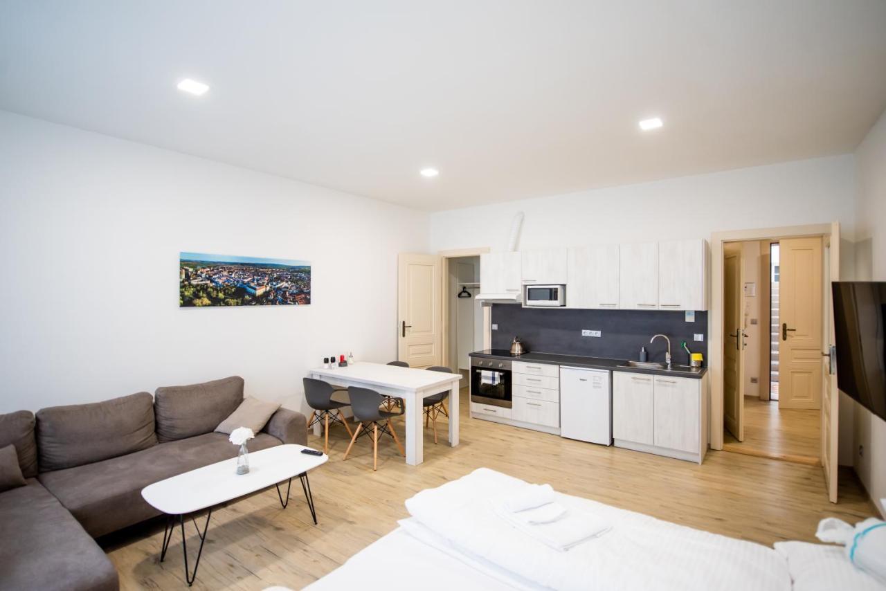 Apartmany Velke Namesti 크로메르지 외부 사진